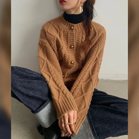 르오 금장버튼 니트 가디건