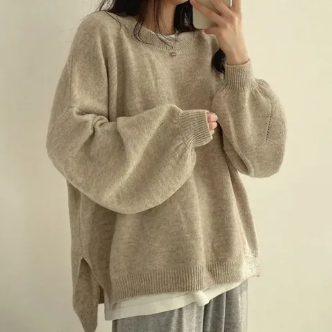 에이바 오버핏 밑단 트임 니트