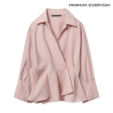 정상가:99,000원 ㅣ [미니멈 에브리데이]사선 핀턱 랩 블라우스 (EB1BA029D)