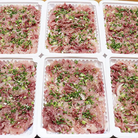 손으로 직접 채썬 향어회 250g 500g 750g 비빔야채세트