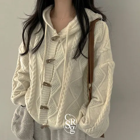 [브리치] 크림슈가 / 귀여움 떡볶이 단추 꽈배기 후드 니트가디건