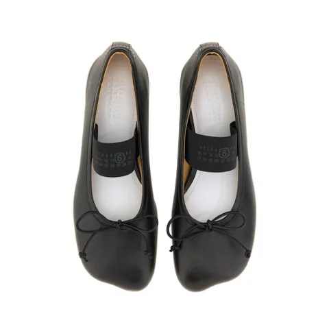 26SS  여성 MM6 아나토믹 발레리나 플랫 슈즈 블랙 S59WZ0099 P3628 T8013