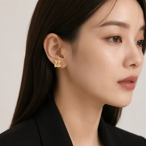 Bind Stud Earrings (1018970 1A00620 3J000) (Bind 스터드 이어링)