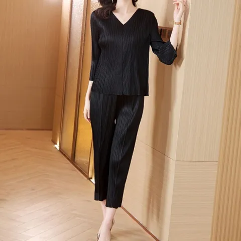 [브리치] 허그허그 / 케즈 브이넥 플리츠 긴팔 긴바지 투피스 세트
