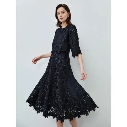 [롯데백화점][아이잗컬렉션(피)]시스루 플라워 아플리케 원피스 (CR4A0OP211)