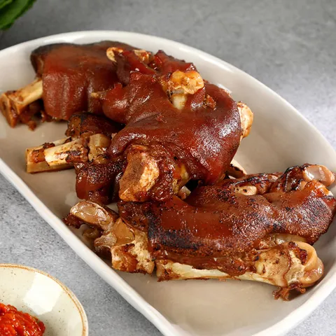 제주의 맛을 담은 제주 흑돼지 미니족발 1.8kg(300gx6팩)