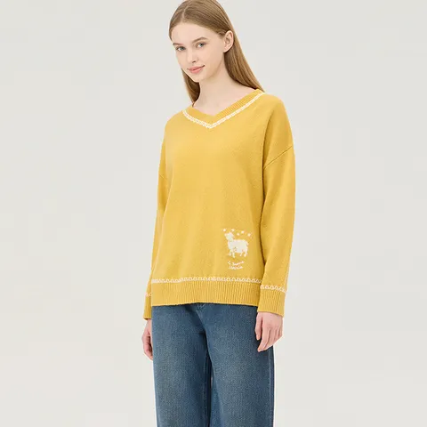 [본사] 양 모티브 브이넥 니트_BAKP03511YE