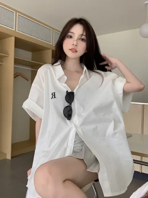 로고 기본 화이트 셔츠 BS12656