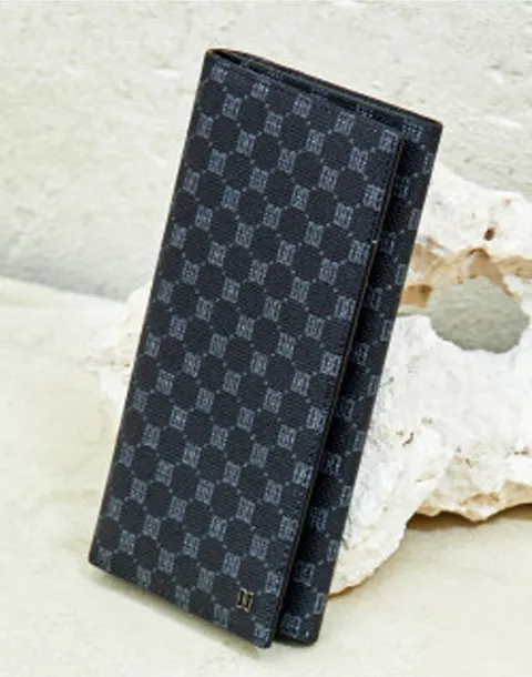 [선물포장/쇼핑백동봉] [LOUIS PVC] 블랙 가죽 로고 DD 패턴 장지갑 DBWA4F121