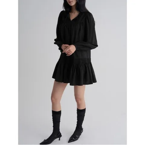 스모킹 긴소매 미니 원피스  블랙 (355971LY35)
