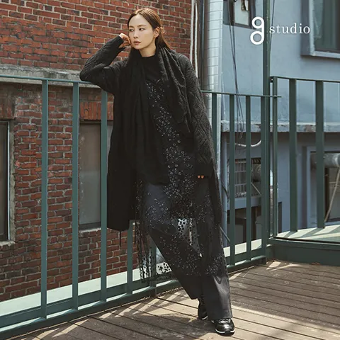 지스튜디오 25FW 콘밀 실크 플레어 데님팬츠