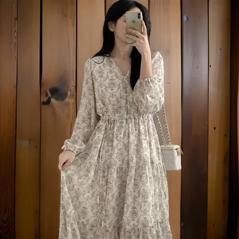 [하프클럽/신상오픈런]여성 에스닉 플레어 브이넥 쉬폰 롱 드레스