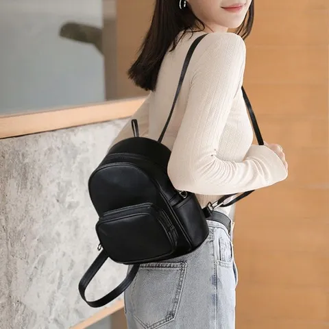 심플하고 귀여운 여성 미니 백팩