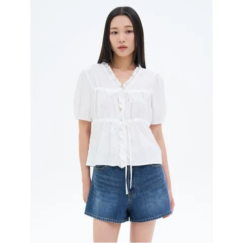 스트링 포인트 블라우스  화이트 (125665MQ21)