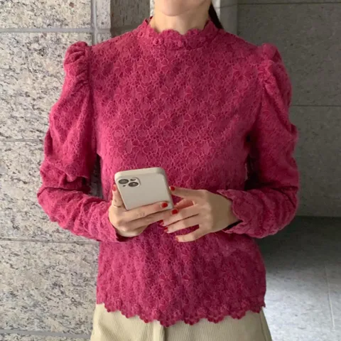 여성 꽃무늬 퍼프긴팔 분홍색 웨이브 반목 블라우스