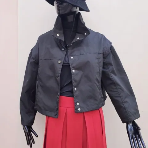 여자 봄여름 블랙 베이직 세미 크롭 숏 점퍼