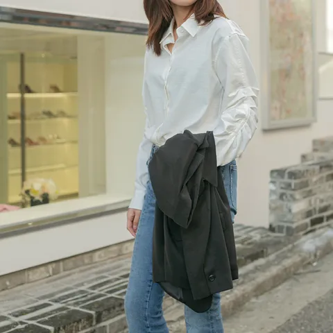 인디럭스 INDILUXE 셔링 블라우스 BE