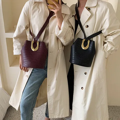 제임스 여성 악어 버클 숄더 크로스백