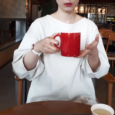 여성 긴팔 면 블라우스 흰색 티 입술 라운드넥 봄 가을 기본 노카라 간절기 이너 기본 화이트 아이보리 8부 소매 중년 미시