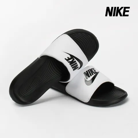 슬리퍼 빅토리 원 슬라이드 블랙 화이트 CN9675-005