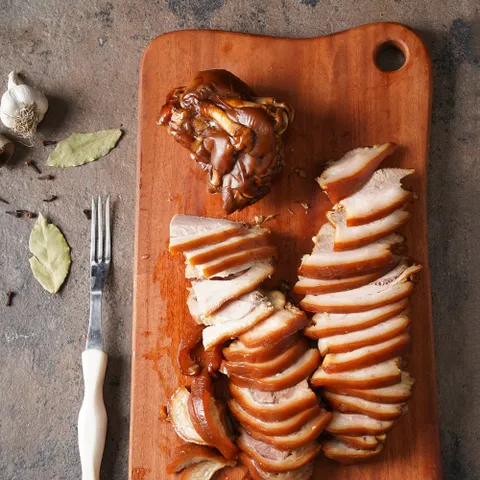 앞다리를 사용한 쫄깃 미니족발 순살족발