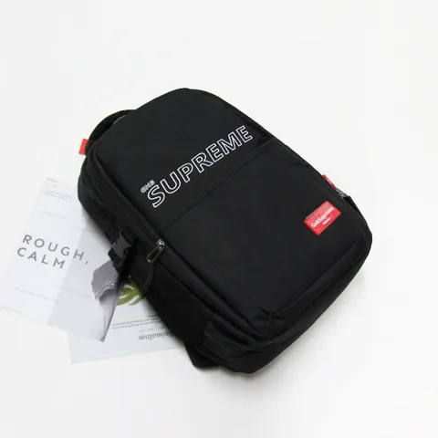 남자 여자 고등학생 대학생 학생 대학생 책 백팩 가방