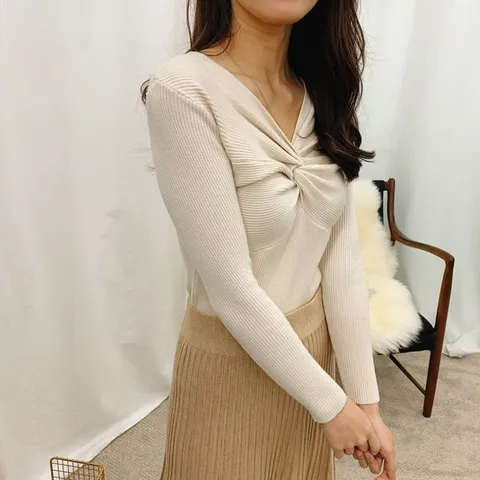 [하프클럽/모노위크]비타 8컬러 페미닌 볼륨 셔링 꼬임 긴팔 골지니트