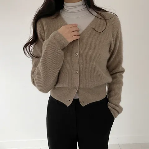 [하프클럽/어반프랑]포이 라쿤 브이넥 크롭 골지 울 니트 가디건