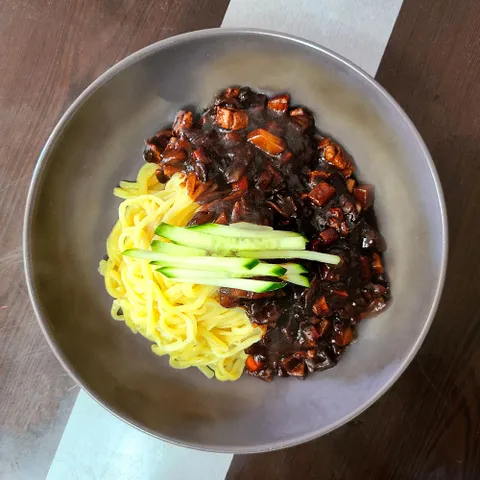 [더 깊은 맛] 중화면1kg +중화면 짜장소스 250g x 5팩