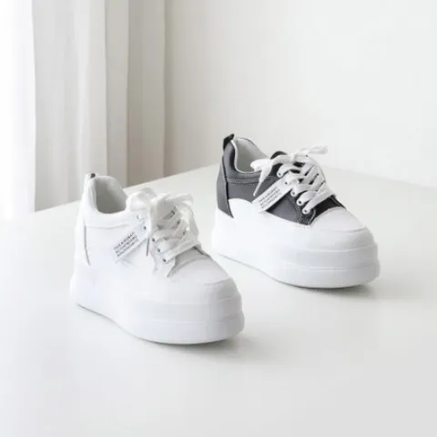 여성 키높이 영문 스트랩 통굽 스니커즈 UH-rx9821