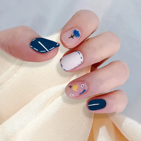 귀여운 블루 디자인 여성 붙이는 네일팁 [24tips]