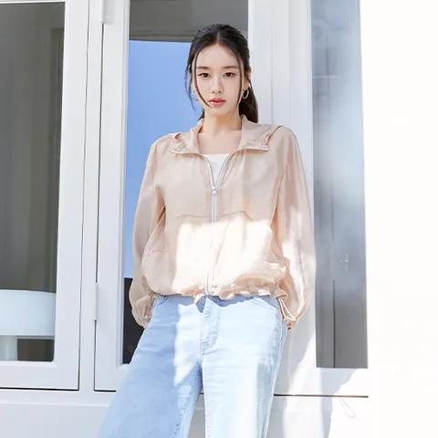 3.3 [최초가69,900]셀렙샵 에디션 25SS 글로시 시스루 후드점퍼