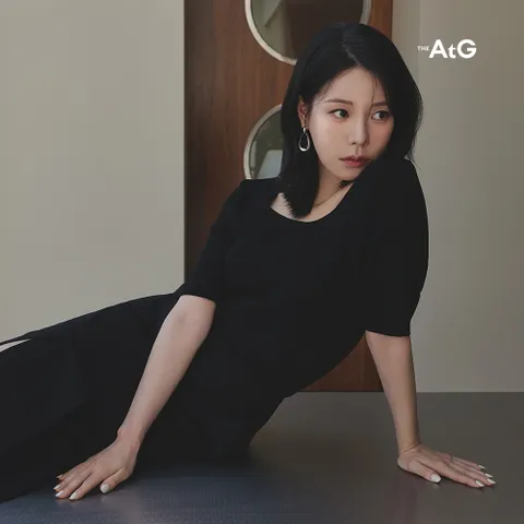 4-2.[론칭가 69,900원] 더엣지 25FW 에센셜 스퀘어넥 반팔니트 3종