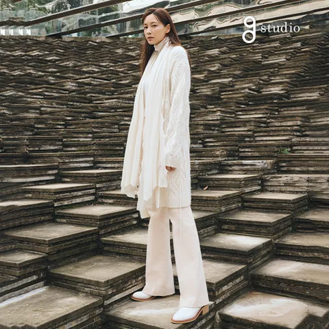 1-1. 지스튜디오 25FW 캐시미어 블렌드 플레어 기모 코듀로이 팬츠