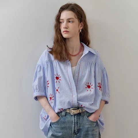 [마쟈] 컬러 자수 시어서커 스트라이프 셔츠 블라우스