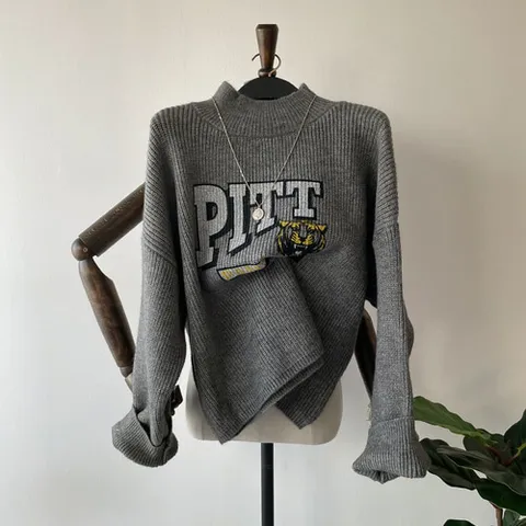 [브리치] 에르디테 / 여성 루즈핏 영문 레터링 반폴라 니트 스웨터 티 4컬