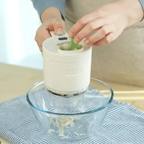 4in1 비슈마이 고기 야채 슬라이서 이유식초퍼 무선 마늘다지기 멀티슬라이서 만능다지기 푸드 프로세서, 1개, 아이보리
