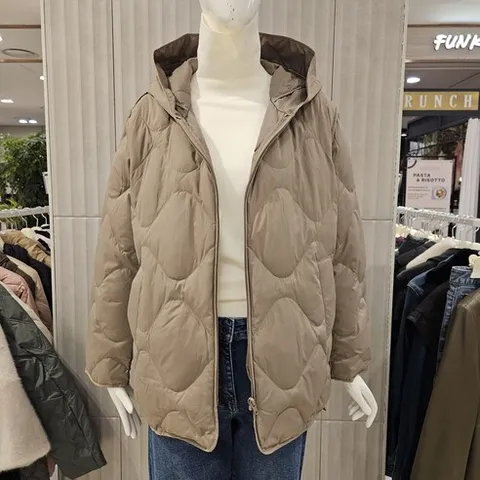 꼼빠니아 24FW 후드 퀼팅 벨티드 덕다운 오리털 숏 패딩 점퍼 CAEW0-WIH900