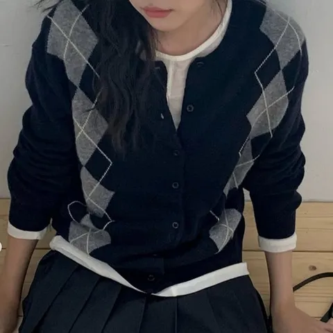 베르가못 아가일 여성 캐시미어 울 브이넥 니트 가디건