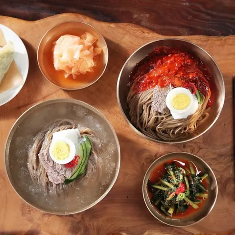 [애드크로스 홈쇼핑]모란각냉면 물냉면 10인분 비빔냉면 5인분 푸짐한 대용량 메밀냉면 개별포장 동치미 육수 이용식 함흥 평양, 6.6kg, 1박스