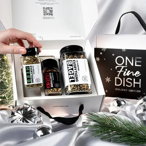 [한정판 Holiday Silver Edition] 원파디 에브리띵 시즈닝 프리미엄 선물세트 | 베이글 240g + 스파이시 60g + 허브 시즈닝 40g
