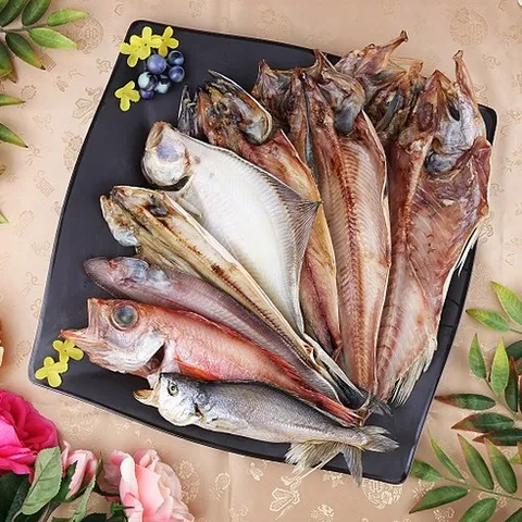 (할인중) 속초 반건조생선 맛보기 실속 모듬세트 대중소 가자미 임연수 고등어 민어 볼락 부세 파란별 반건조생선, 1세트, 1610g 중
