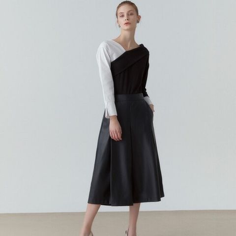 [론칭가 69900원] 에이앤디 아뜰리에 Faux 레더 큐롯 팬츠