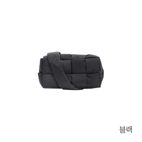 보테가베네타 패디드 카세트 벨트백(679763)