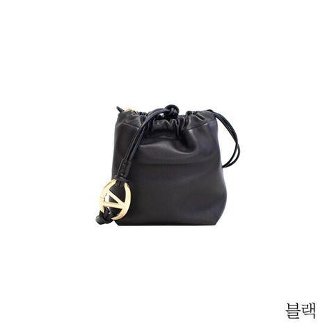 발렌티노 드로우스트링 숄더백(P0AC3)