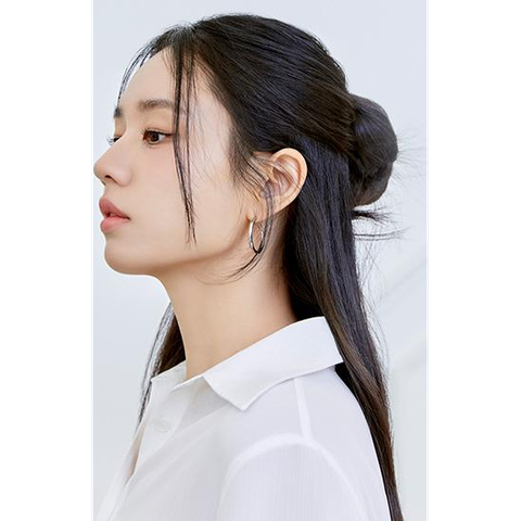 [최초가79,900원]셀렙샵 에디션 25SS 플리츠 뾰족카라 블라우스