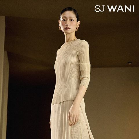 SJ와니 25SS 플리츠 시어블라우스 1종 [런칭 가격 89,900원]