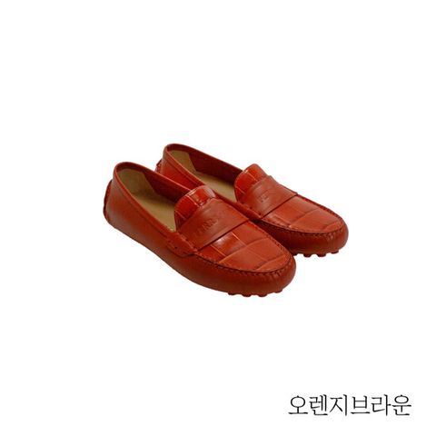 페라가모 레더 로퍼(01F867)