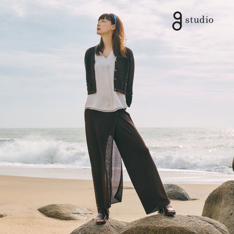 지스튜디오  25SS 니트 스커트팬츠