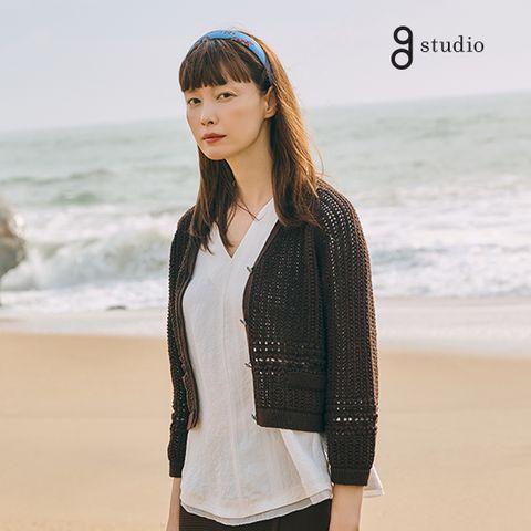 지스튜디오 25SS 아세테이트 블라우스